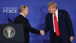 trump and putin shake hands Meme Template