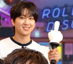 Changbin middlefinger Meme Template