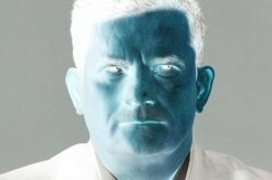 Moro invertido Meme Template