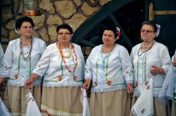 Romanian women choir Meme Template