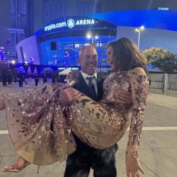 Mariska chris emmy Meme Template