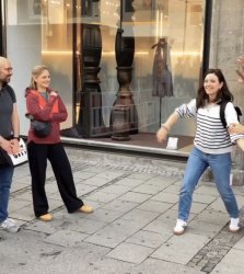 Priyo dance Meme Template