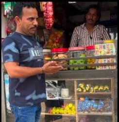 10 rs wala biscuit kitne ka hai ji Meme Template