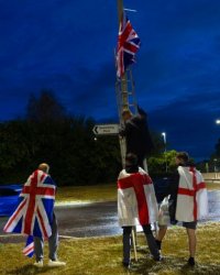 Flagging Meme Template