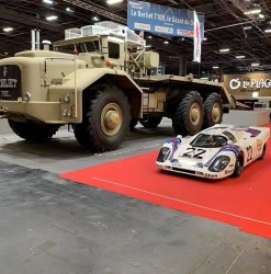 Big truck, small car Meme Template