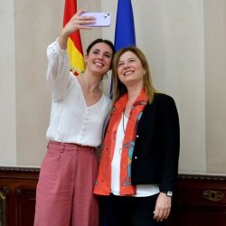 Charocracia ft. Irene Montero and Bibiana Aido Meme Template