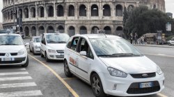 Italian Taxi Meme Template