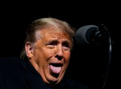 Trump, no I'm not crazy, why would you think that? Meme Template