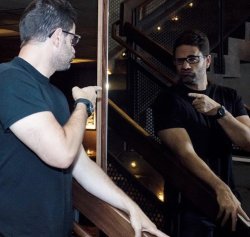 Yannis Pappas Mirror Pointer Meme Template
