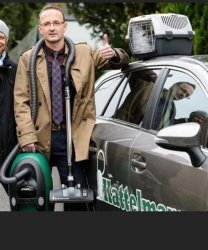 Vacuum cleaner Selling Dude Meme Template