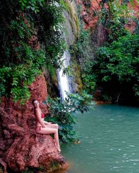 Tall Gorgeous White Slavic Girl From Dubai Meme Template