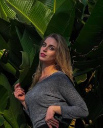 Tall Gorgeous White Slavic Girl From Dubai Meme Template