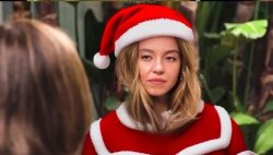 Sydney Sweeney Merry Christmas Meme Template