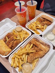 Papa flocks Meme Template