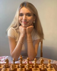 Anna Cramling Meme Template