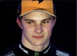 Oscar Piastri scary Meme Template