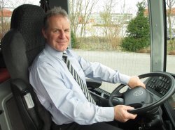 In meinem bus sitzt ein Depperich Meme Template