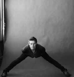 Willem Dafoe Pose Meme Template