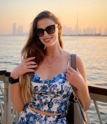 White East Slavic Ukrainian Girl From Dubai Meme Template