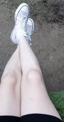 Maureenries [BubTheTub] flaunts legs & models converse Meme Template