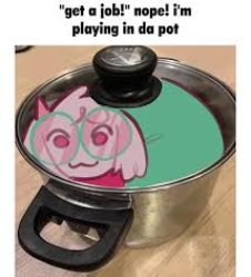 playing in da pot ralsei Meme Template