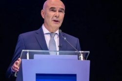 Gomez Centurión Meme Template