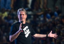 Lou Foxworthy Meme Template