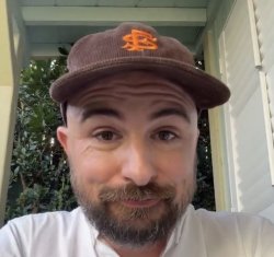 Not a weirdo guy Meme Template