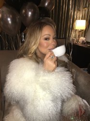 Mariah got hot tea Meme Template