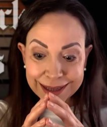 traidora traitor Meme Template