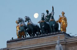 statue of waving man and horses in berlin Meme Template