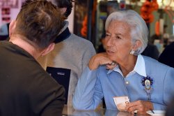 Christine Lagarde poco me parece Meme Template