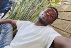 Nilitaka kuacha pombe mwaka huu . Tatizo mwaka imekuja gafla san Meme Template