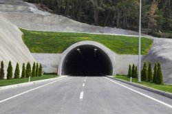 oh le tunnel tieng Meme Template