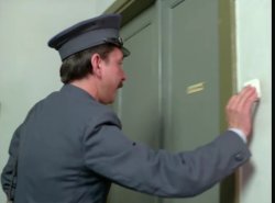 Listonosz Meme Template