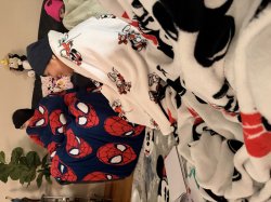 ESTA FRÍO ACA EN EL PERÚ PE. Meme Template