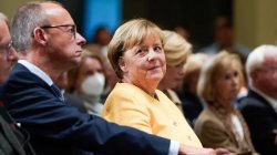 Merkel und Merz Meme Template