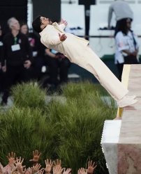 BAD BUNNY FALLING 2 Meme Template