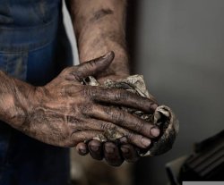 Dirty hands Meme Template