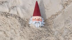 Travelocity gnome Meme Template