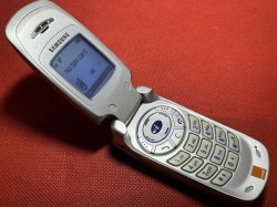 Samsung SGH-A800 Meme Template