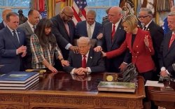 Trump evangelic prayer Meme Template