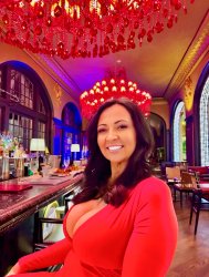 MATURE WOMEN ARE THE SEXIEST Meme Template