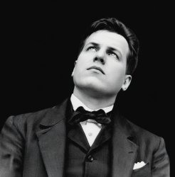 Aron Ozmeir Meme Template