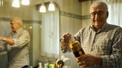 Paco con su Varon Dandy Meme Template