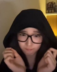 Delynn Meme Template