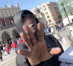 Fake jewellery guy Meme Template