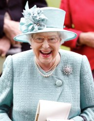 Queen Elizabeth Kudatah Meme Template