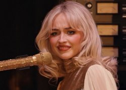 Sabrina carpenter coachella Meme Template