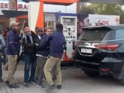Petrol pump fight Meme Template